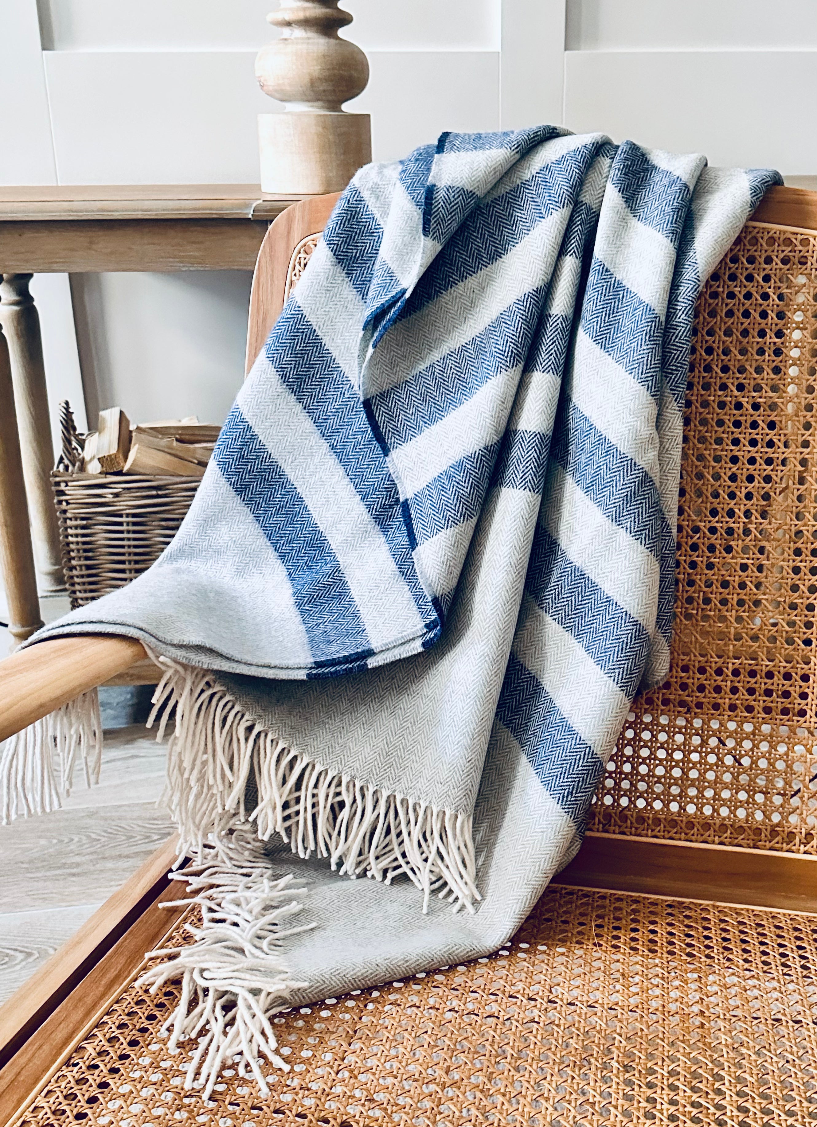 Coastal Lambswool Throw - Hygge SHORES